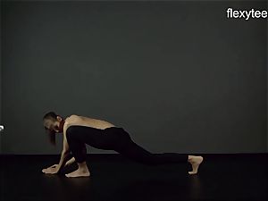 FlexyTeens - Zina demonstrates nimble naked body
